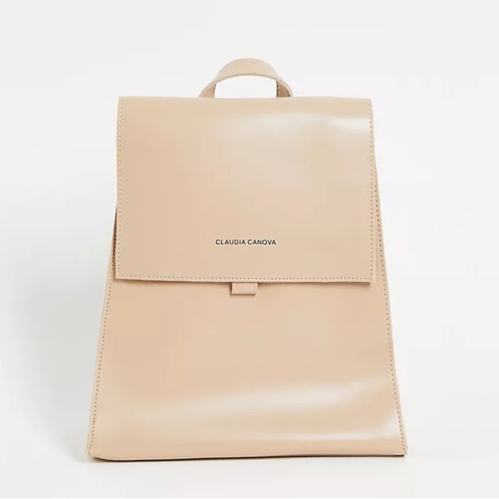 Elegant nude backpack